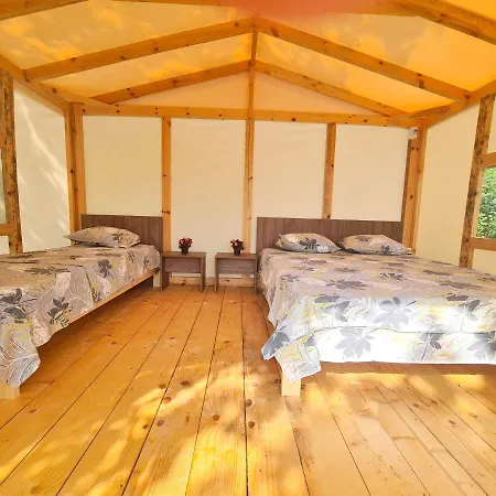 Divoto Glamping Luxury tent
